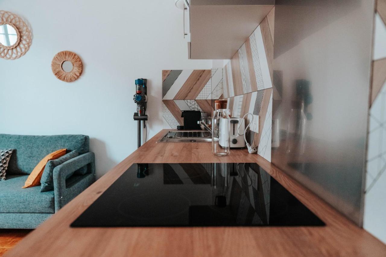Le Petit Rempart - Appt Lumineux 2pers Au Coeur De Apartment